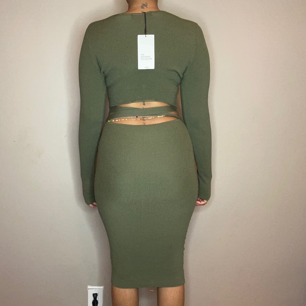 Zara Long Sleeve Dress - Picture 4 of 4